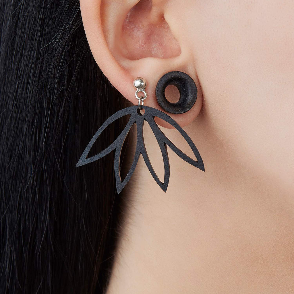Lotus Recycle Rubber Earrings-0