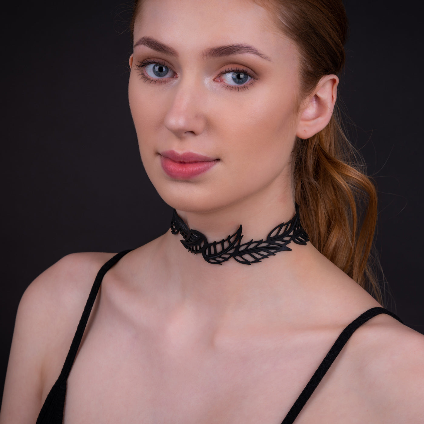 Spring Vegan Black Leaf Choker-2