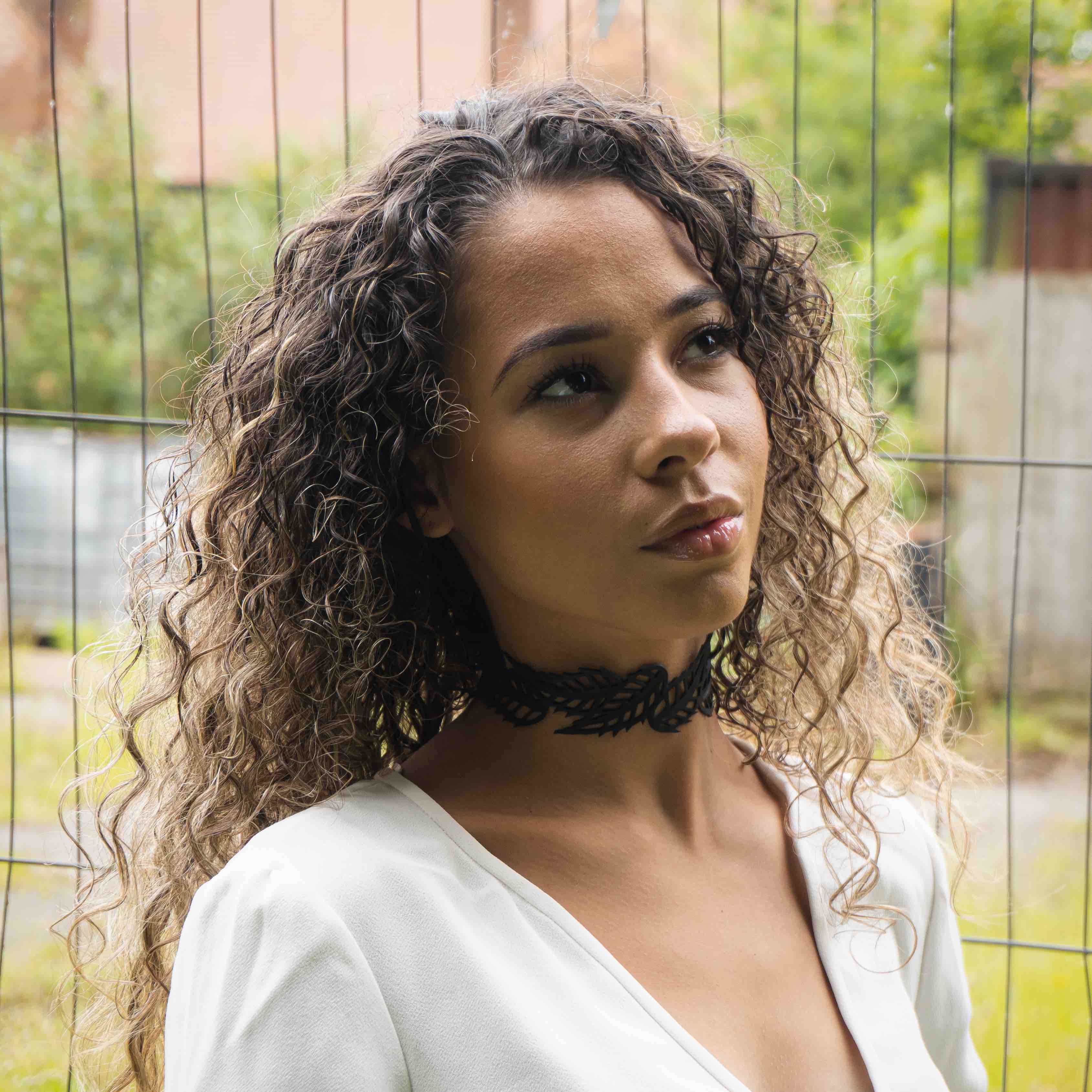 Spring Vegan Black Leaf Choker-0